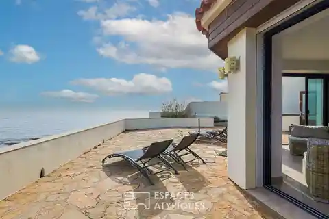 Wonderful Waterfront Villa