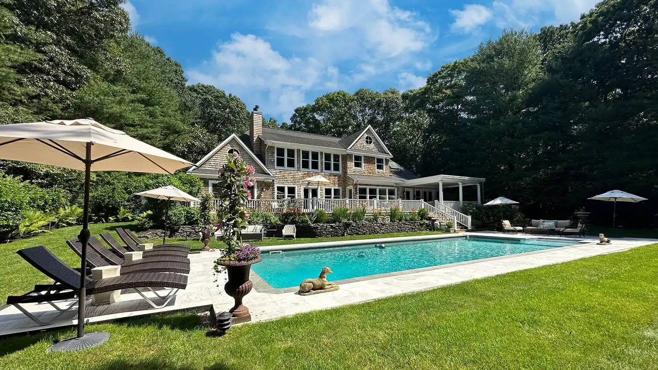 Traditional Contemporary Home Near East Hampton Village