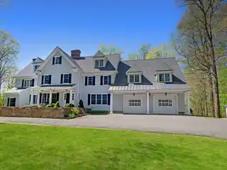 Exceptional Property Full of Upgrades
