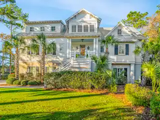 Waterfront Paradise on Toomer Creek