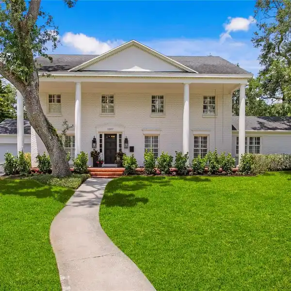 HISTORIC BRICK HOME IN CULBREATH BAYOU