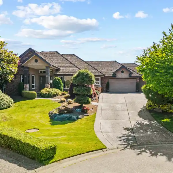 OPEN CONCEPT RANCHER IN MORGAN CREEK