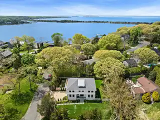 Exquisite Home in Sought-after Redwood