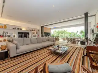 Spacious Luxury Home on an Exclusive Street