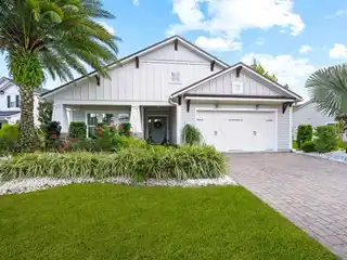 Craftsman-style Pool Home in Julington Lakes