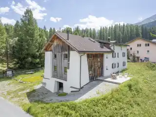 One-family House or Two Apartments in Fuldera Daint in Val Müstair