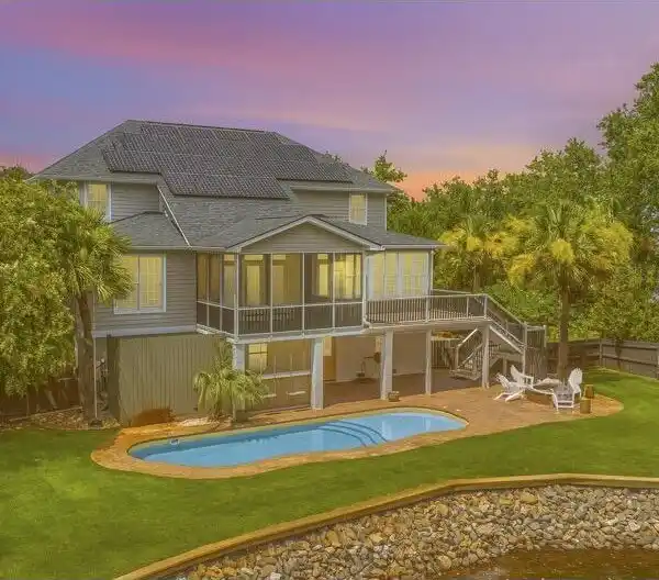 TURNKEY HOME IN SOUGHT-AFTER SEASIDE ESTATES