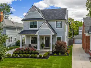 Sensational Turn Key in Town Home on a Desirable Street