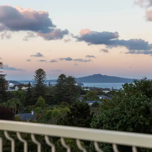 LOVELY APARTMENT WITH AMAZING VIEWS
