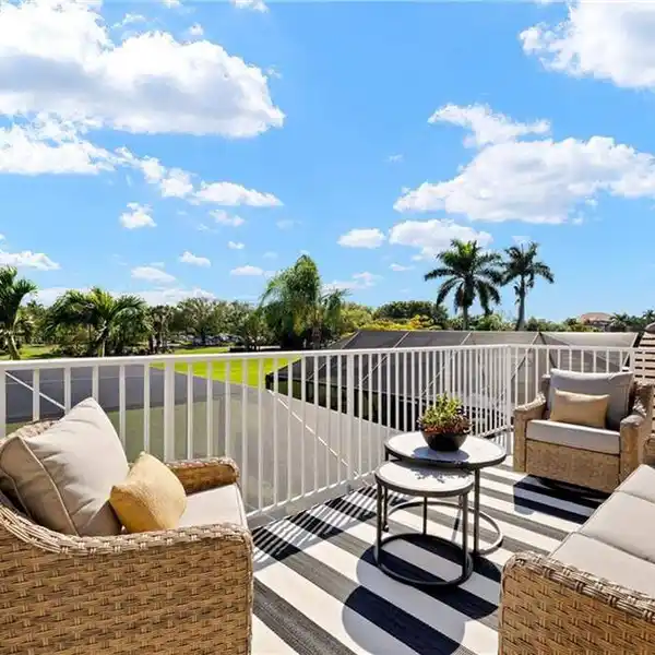 THOUGHTFULLY RENOVATED HOME IN CLIPPER CLOVE