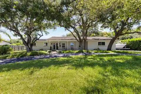 Gorgeous Home in the Heart of Palmetto Bay