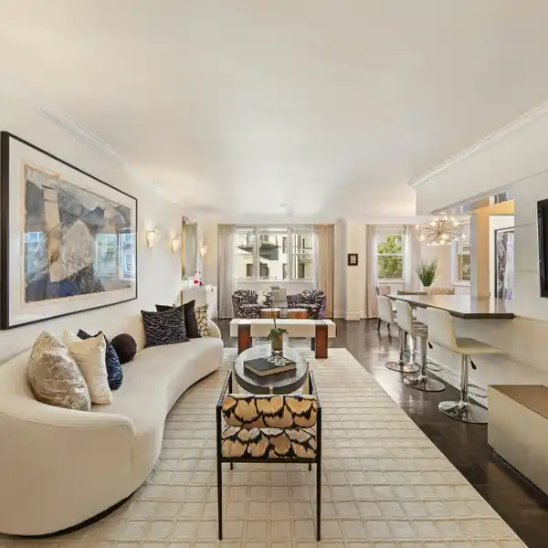 ELEGANT UPPER EAST SIDE CONDO