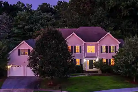 Gorgeous and Expansive Home