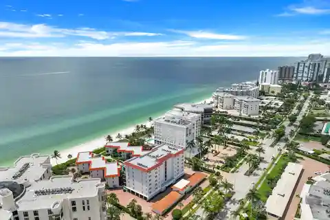 Luxurious Gulf-View Condo