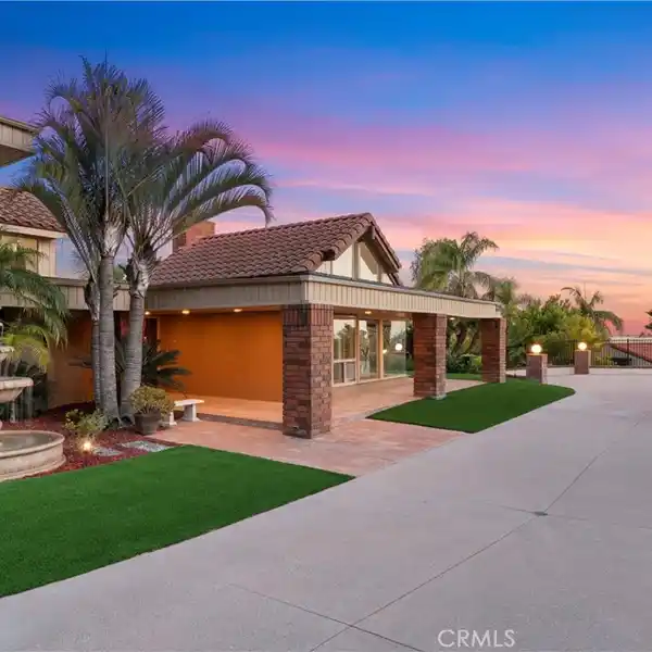 EXQUISITE ESTATE IN THE PRESTIGIOUS HILLS OF VILLA PARK