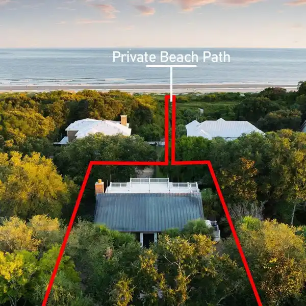 OCEANFRONT COASTAL RETREAT WITH SWEEPING VIEWS