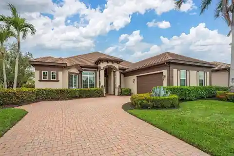 Spacious Updated Home in Shadow Wood Preserve