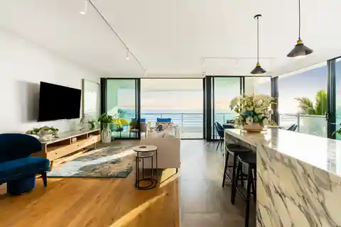 State-of-the-art Residence in Exclusive One Palm Beach