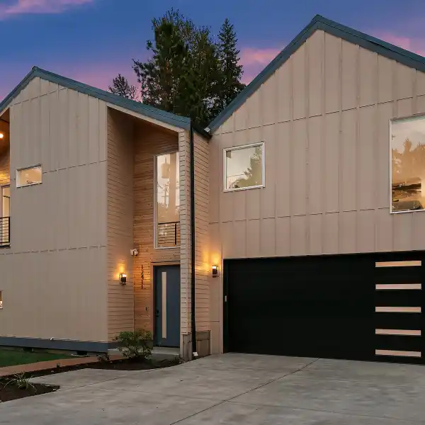 MODERN FARMHOUSE IN ROSE HILL