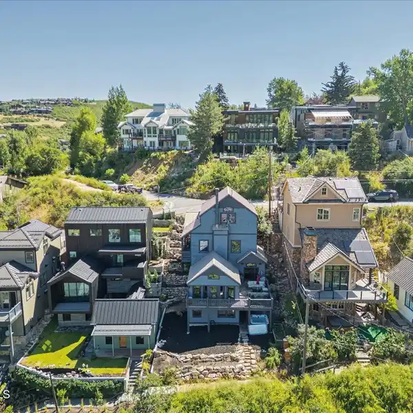 CHARM AND COMFORT WITH BREATHTAKING VIEWS