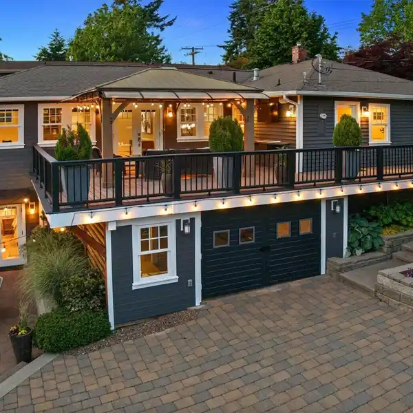LUXURY AND VERSATILITY IN THE HEART OF DOWNTOWN