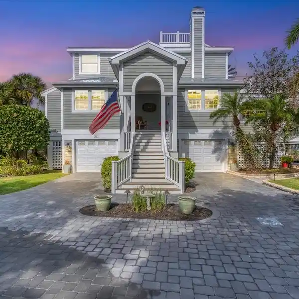 UNIQUE NORTH BAY GEM