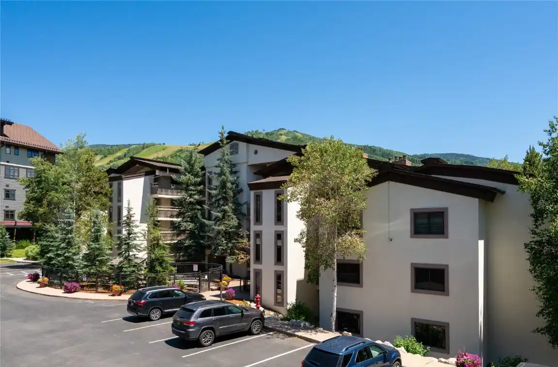 Spacious Two Bedroom at Dulany Condos