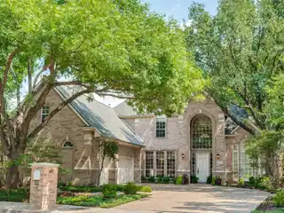 Beautifully Maintained Residence in the Downs of Hillcrest