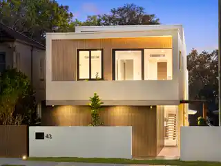 Designer Sophistication with Relaxed Entertaining