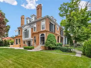 Extraordinary Residence on a Double Lot in Shadyside