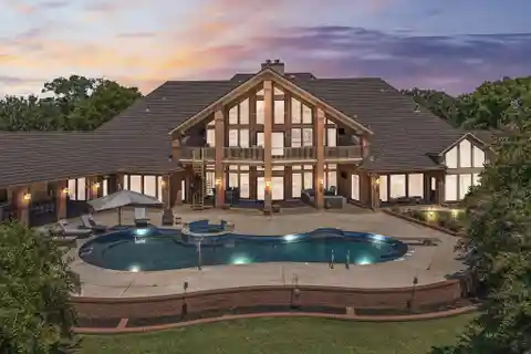 The Crown Jewel of Lake Conroe