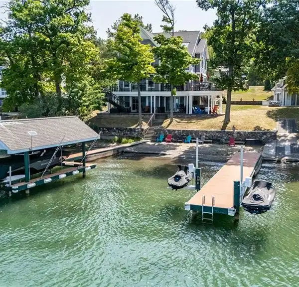 PRIME CANANDAIGUA WATERFRONT ESTATE
