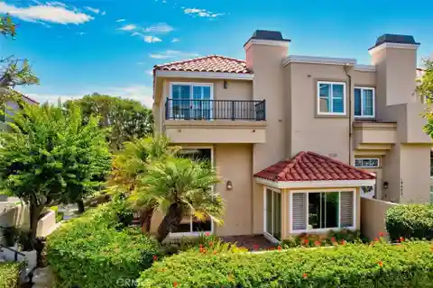 Beautiful Townhome in Seacliff on the Greens