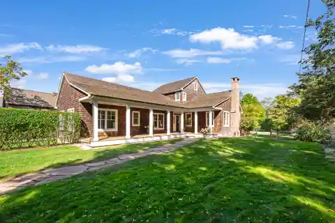 Charm and Elegance in the Historic Whaling Village