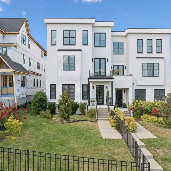 NASHVILLE RESIDENCE WITH UNMATCHED STYLE AND LOCATION