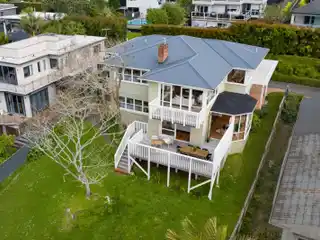Wonderfully Spacious Solid Brick and Weatherboard 1960's Gem
