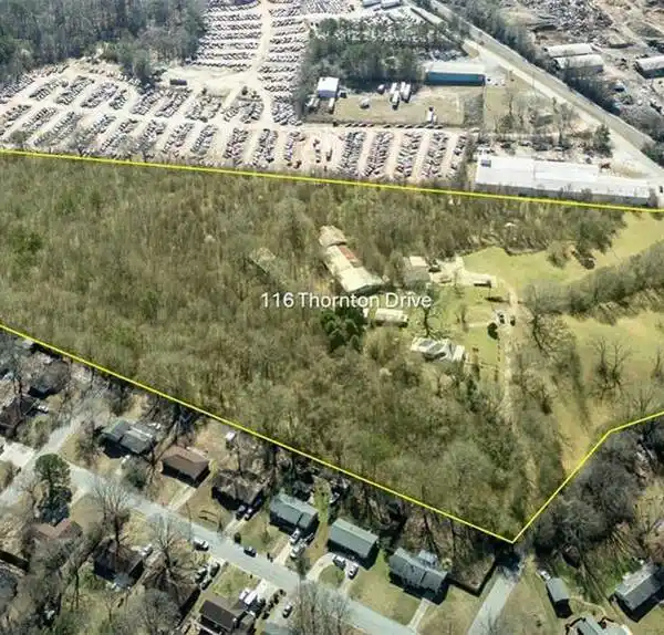 UNIQUE AND VERSATILE PROPERTY OF JUST UNDER 17 ACRES