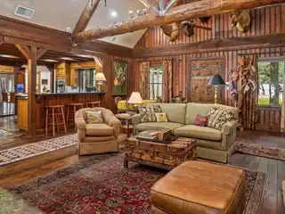 Eagle Mountain Lakefront Retreat