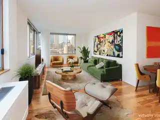 Spacious and Sunny Corner Home at World Wide Plaza