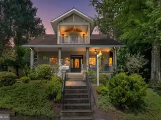 Rare Opportunity in the Heart of Clarendon