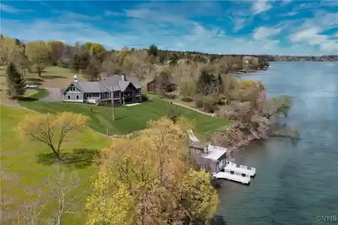 Magnificent  Luxury Lake House on 26.7 Acres
