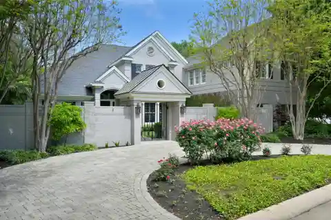 Stunning Retreat in the Hills Above Lady Bird Lake