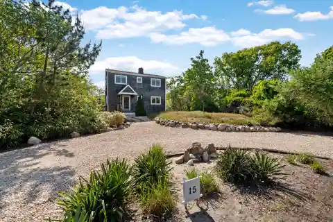 Embrace Your Vacation in the Dunes of Amagansett