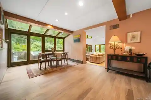 Mid-Century Modern Elegance Meets Cottage-Core Charm