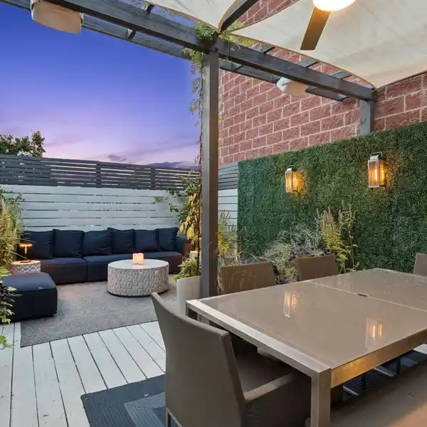 MODERN LIVING WITH HISTORIC CHARM