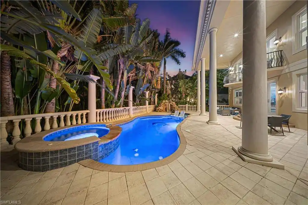 A Gem in Gated Hemingway Place