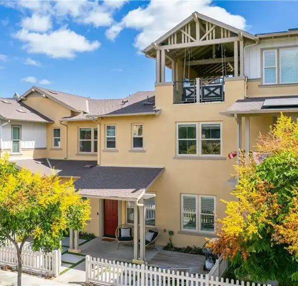 BEAUTIFULLY UPGRADED HOME