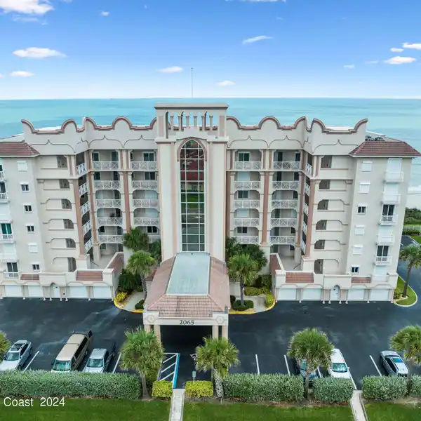 OCEANFRONT CORNER UNIT WITH BREATHTAKING VIEWS