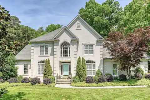 Beautiful and Spacious Home in a Desirable Neighborhood