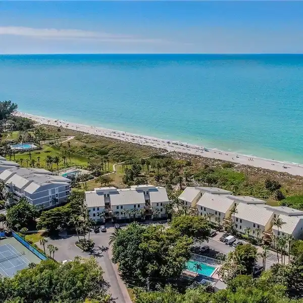 GULF-FRONT TOP FLOOR CONDOMINIUM AT SOUTH SEAS ON CAPTIVA ISLAND